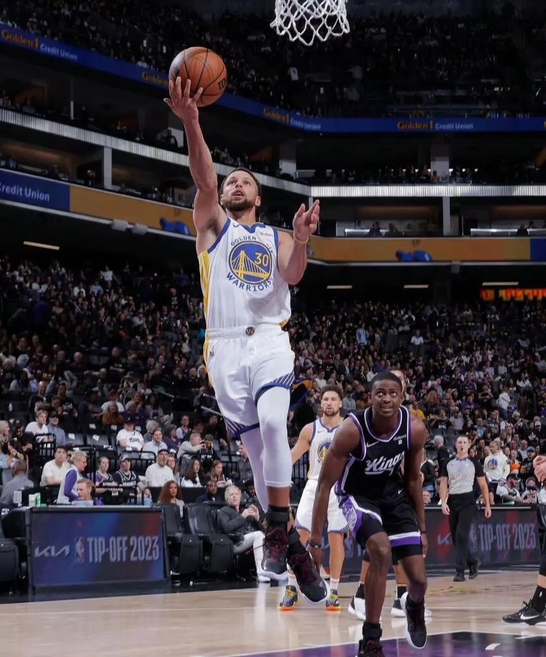 开云-库里重要时刻领先优势明显，巴黎圣日耳曼带队取胜！-开云