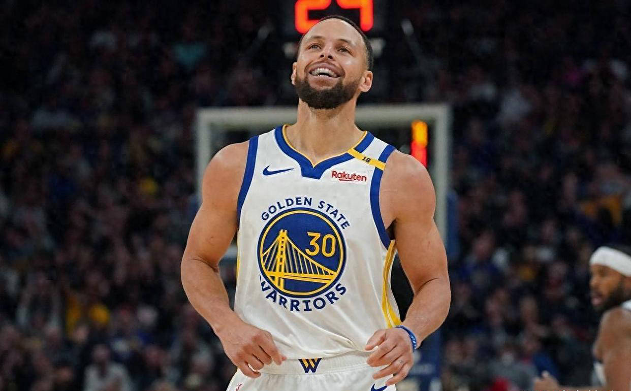 开云官方网站-库里在C9比赛中领先优势明显，重要助攻引发热议！比赛高潮迭起-开云官方网站