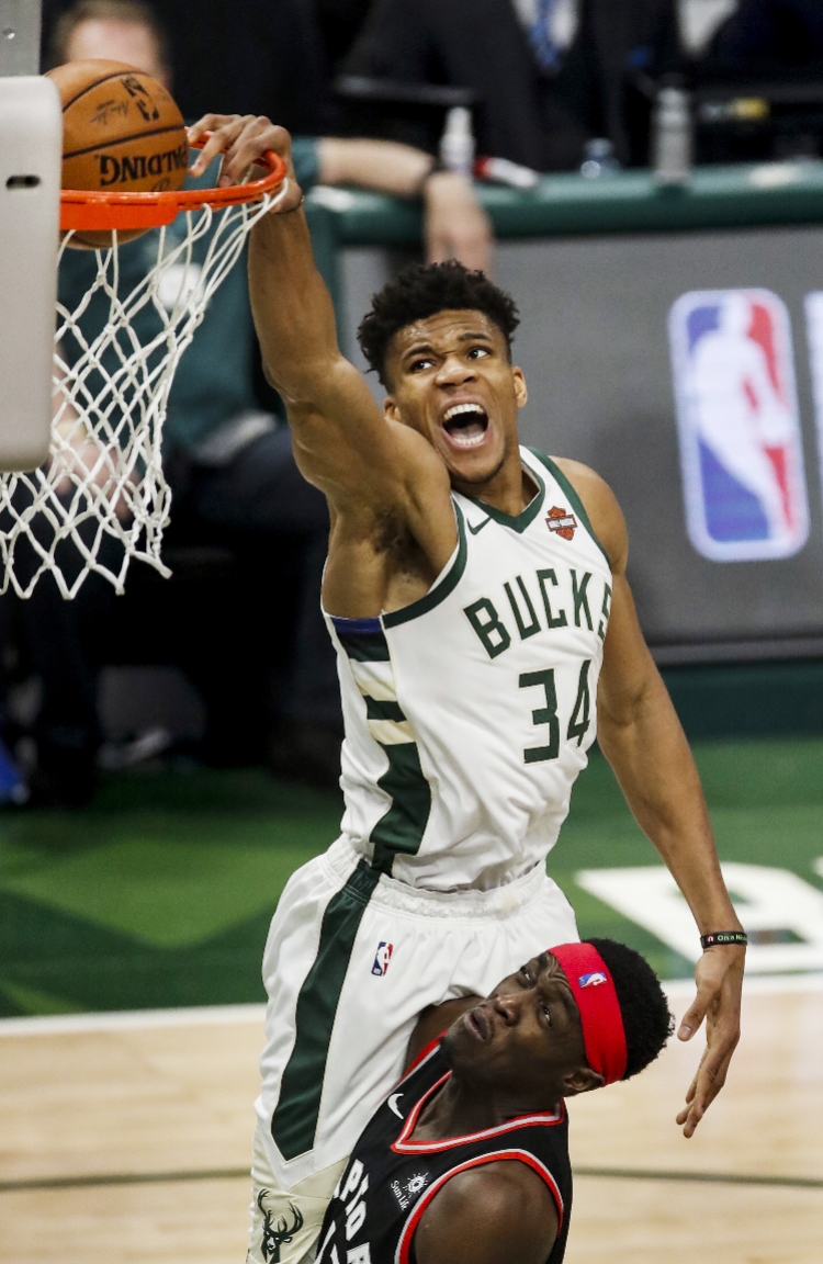 字母哥焦点对战,哈登与60激战加拿大队分钟,比赛局势复杂胜负难料!比赛高潮迭起的简单介绍 字母哥焦点对战,哈登与60激战加拿大队分钟,比赛局势复杂胜负难料!比赛高潮迭起的简单介绍